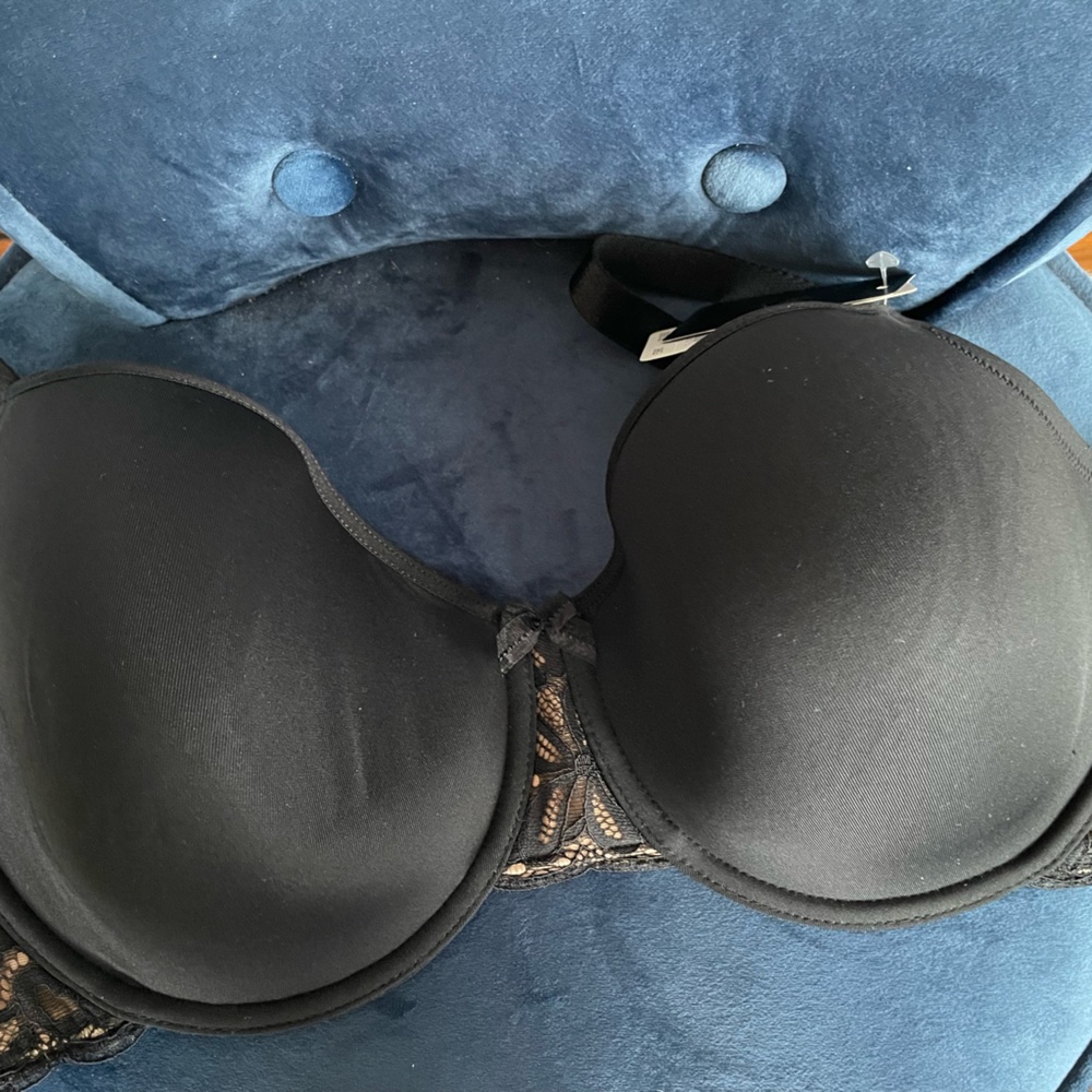 WACOAL NWT BLACK LACE BRA SIZE 36G